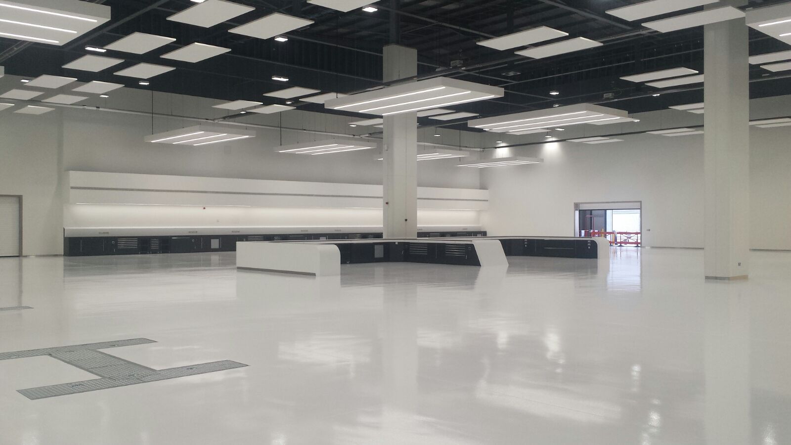 flowable system application used on an industrial floor